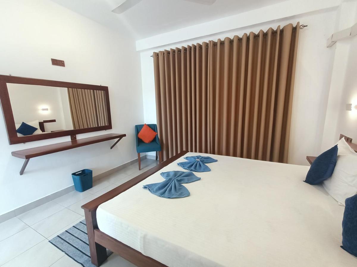 The Bamboo Tree Transit Hotel Katunayaka Kültér fotó